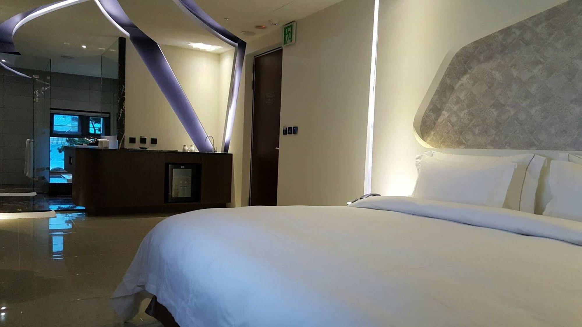 All-Ur Boutique Motel - Xin-Jhung Branch New Taipei City Extérieur photo