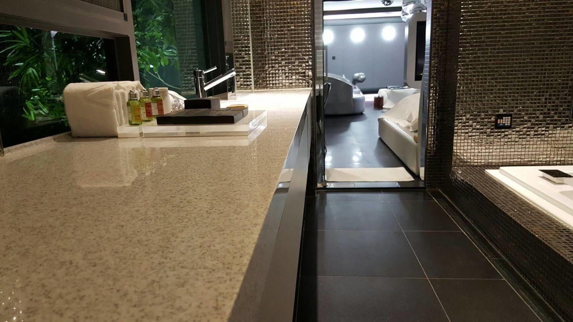 All-Ur Boutique Motel - Xin-Jhung Branch New Taipei City Extérieur photo