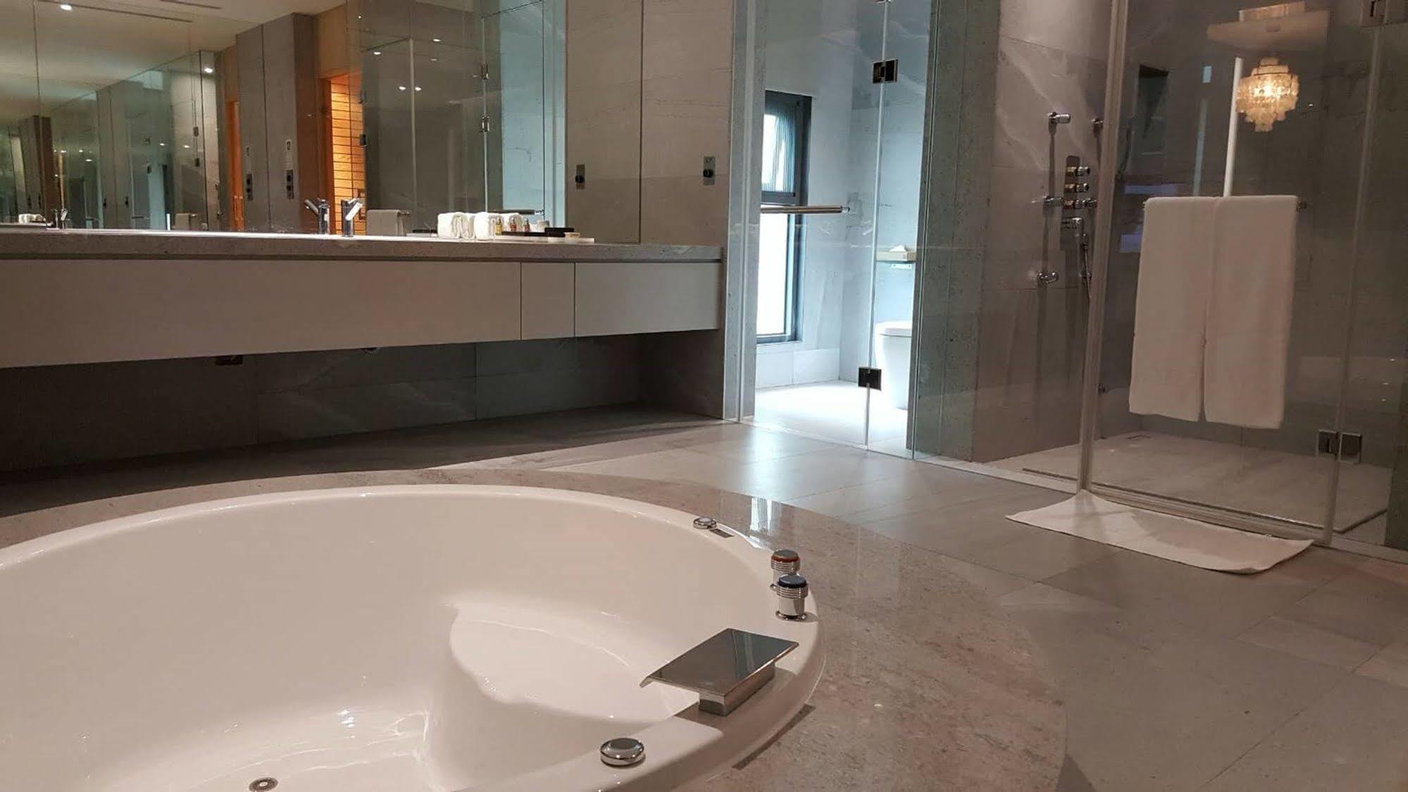 All-Ur Boutique Motel - Xin-Jhung Branch New Taipei City Extérieur photo