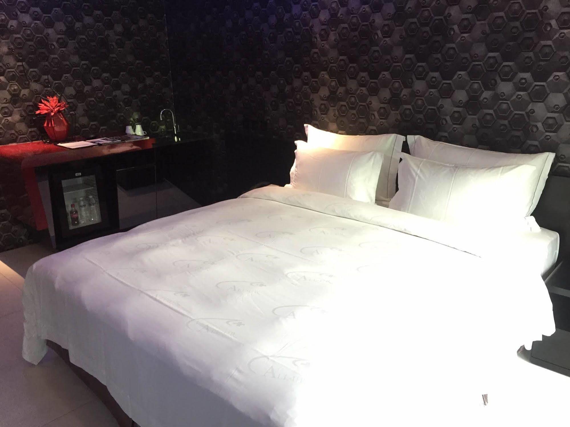 All-Ur Boutique Motel - Xin-Jhung Branch New Taipei City Extérieur photo